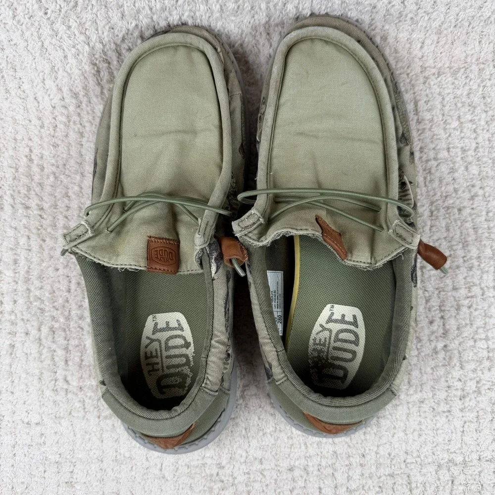 Hey Dude Wally Fish Lure Green Canvas Slip On Loafers Mens 10 40624-315